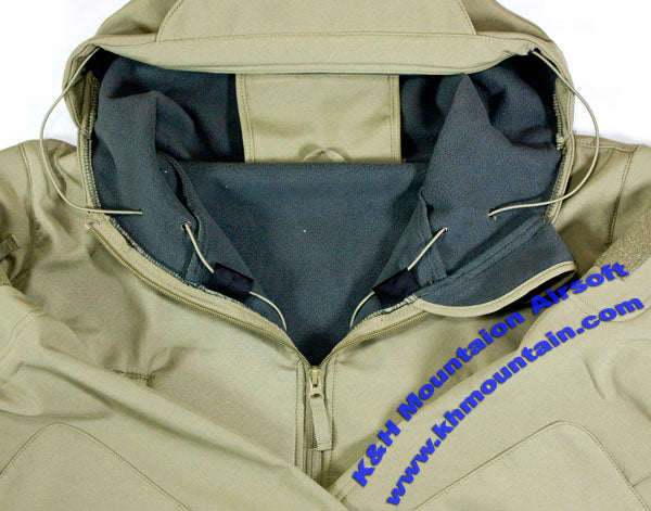 Outdoor Assault Jacket with Hat / Green