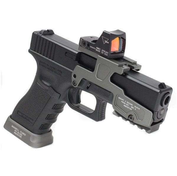 Glock 17 / Glock 18 Matel Rail Mount / GY