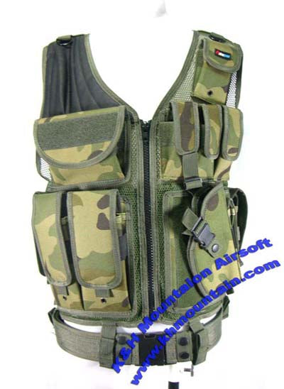 M92 Tactical Assault Hunting Vest in Woodland color