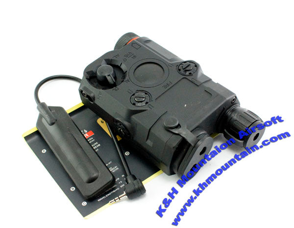 AN/PEQ-15 Battery Box /w Red Laser and Flashlight / Black
