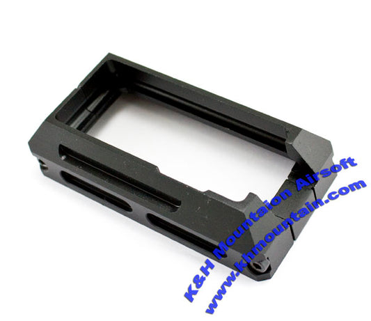 Aluminium Magwell Tank for M4 AEG Series / Black